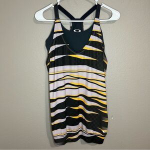 Oakley printed athletic tank top with built in sport bra women’s size small
